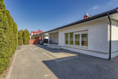 Dom Sprzedaż Łomianki Stanisława Konarskiego